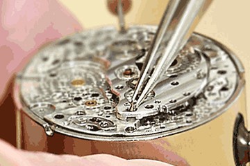 重庆欧米茄表起雾了维修